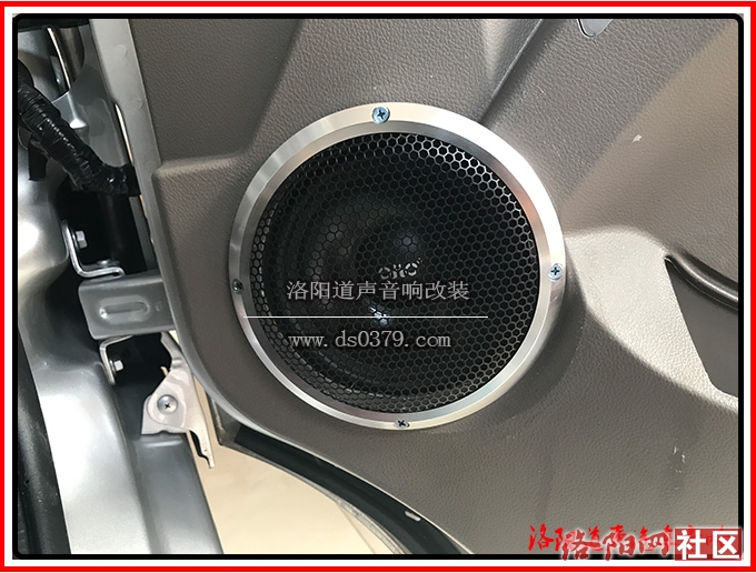 洛阳五菱荣光小卡音响改装德国欧艾 全车stp炸弹 dj隔音降噪